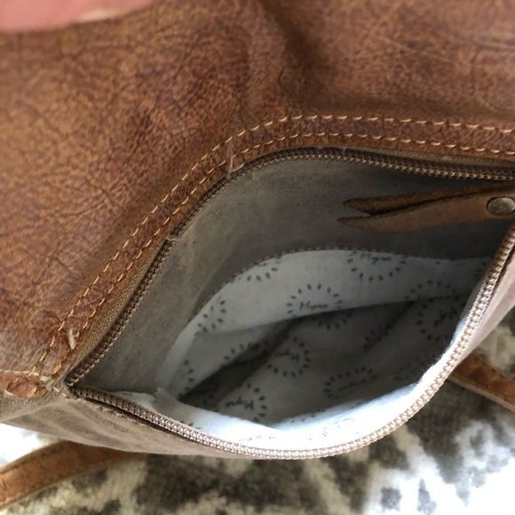 Crossbody canvas and leather travel bag - Picture 3 of 6